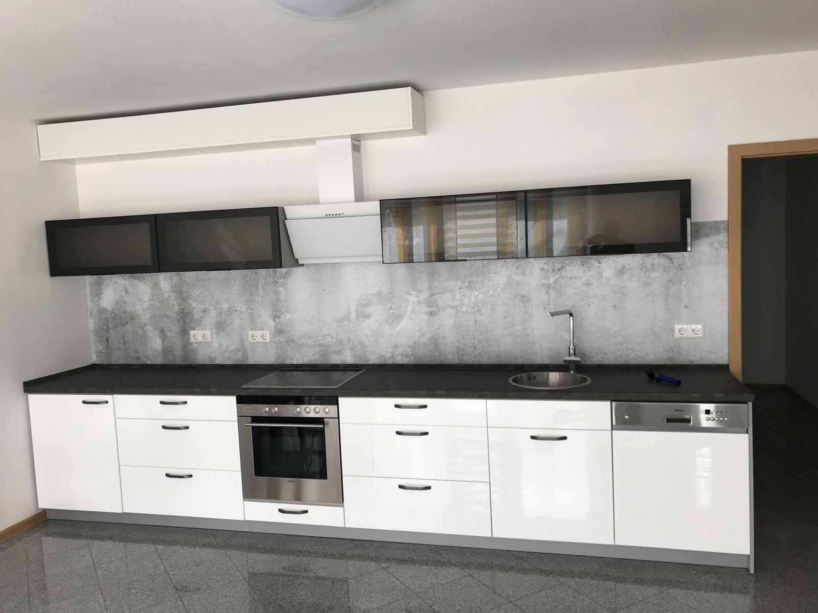 Kundenprojekt: Küchenrückwand Folie Betonoptik