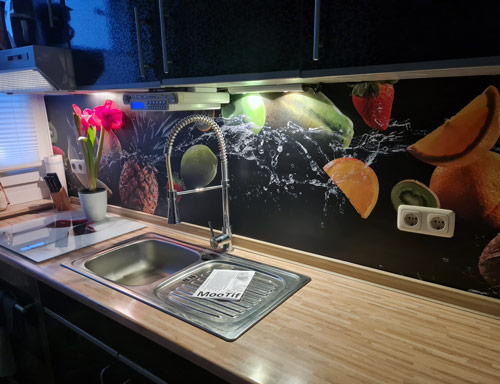 Nachher: neue Küchenrückwand-Folie