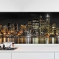 Preview: Küchenrückwand Folie Skyline-Lichter im Spiegel des Sees Hauptbild 1
