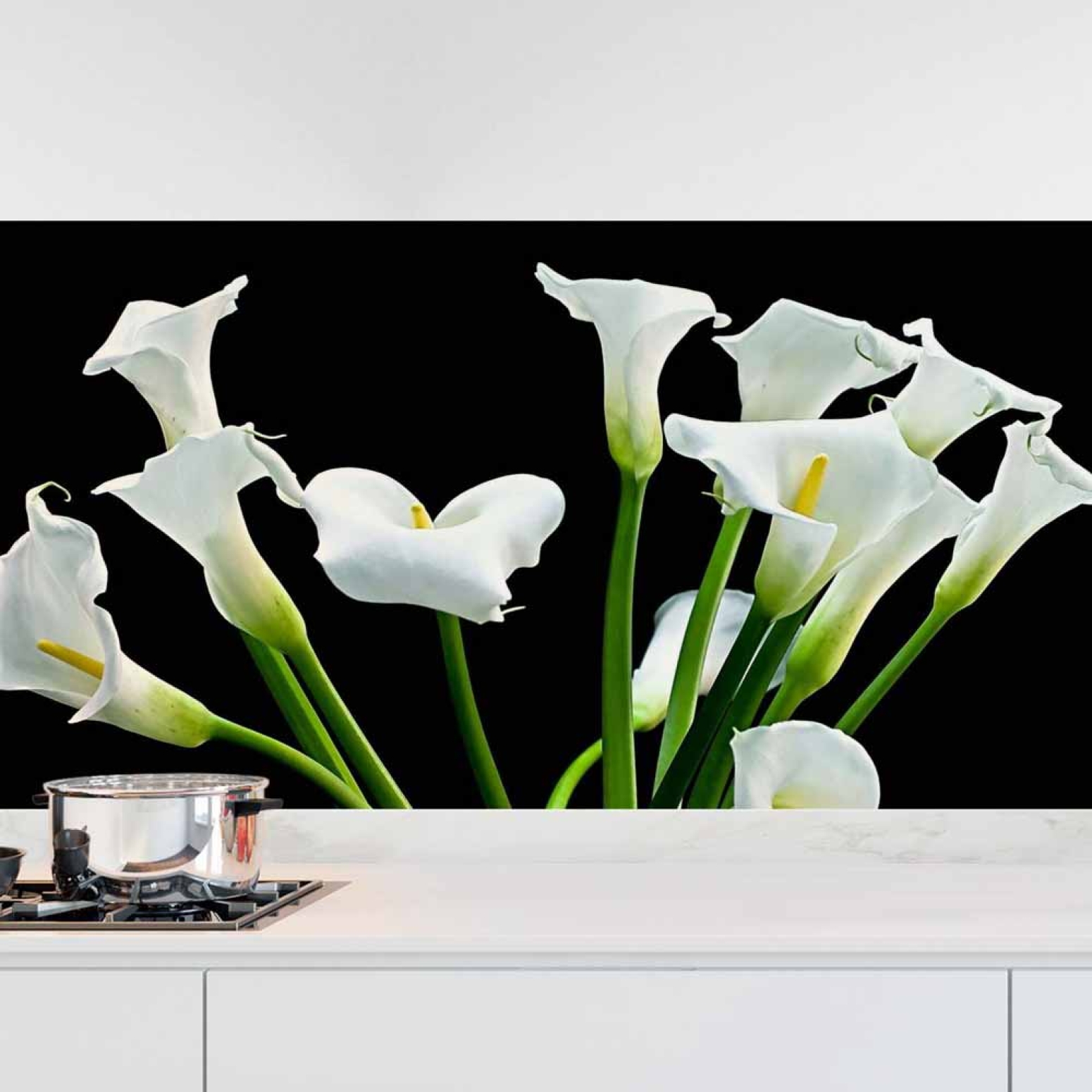 Küchenrückwand Folie elegante Calla-Blüten