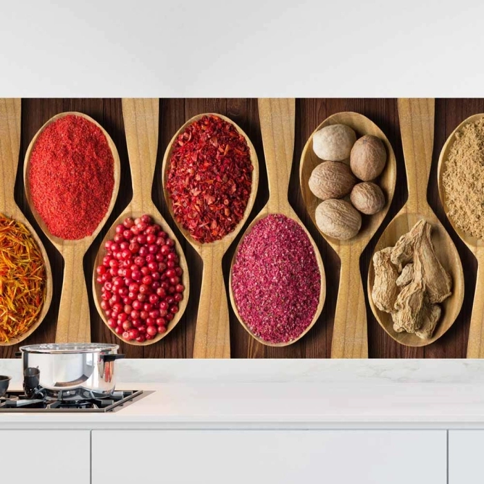 Küchenrückwand Folie Holzlöffel mit Gewürzen