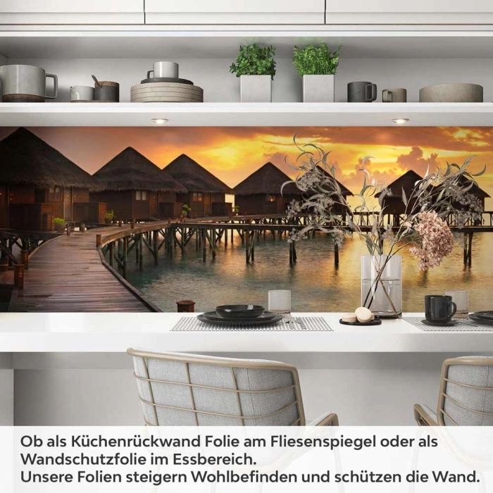 Küchenrückwand Folie Holzsteg mit Bungalows im Meer Artikelbild 1