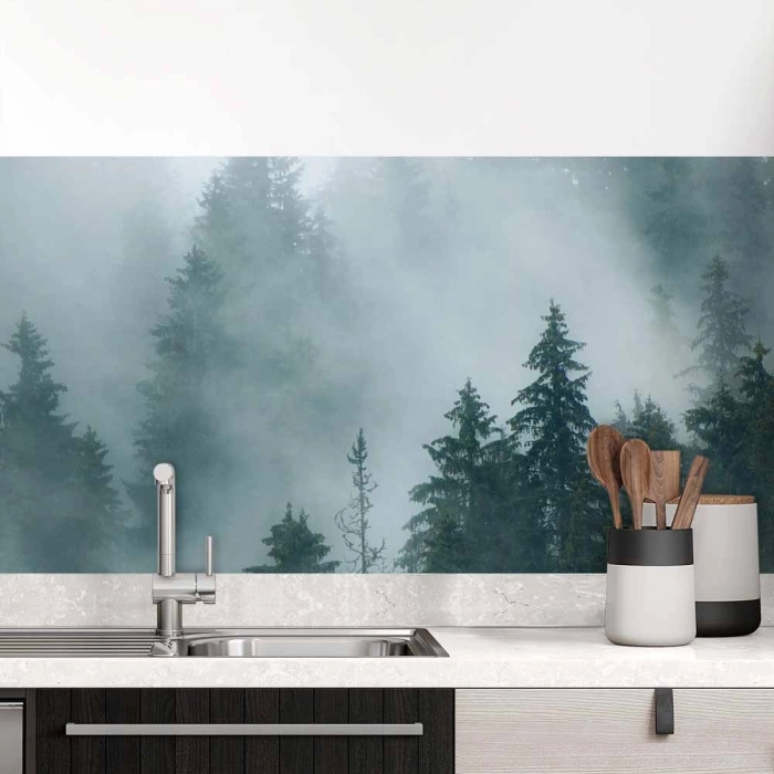 Küchenrückwand Folie Nebel und Tannen - Ein Hauch von Naturmystik