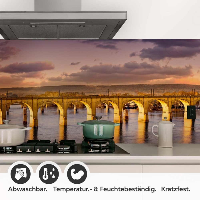 Küchenrückwand Folie Brücke im Wasser Detailbild 1