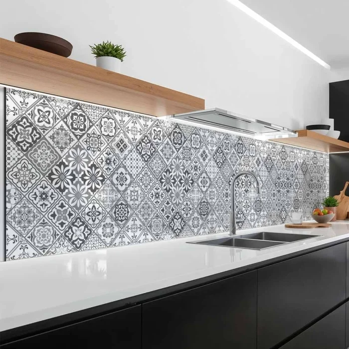 Küchenrückwand Platte Filigranes Rauten‑Mosaik in Grau Artikelbild 1