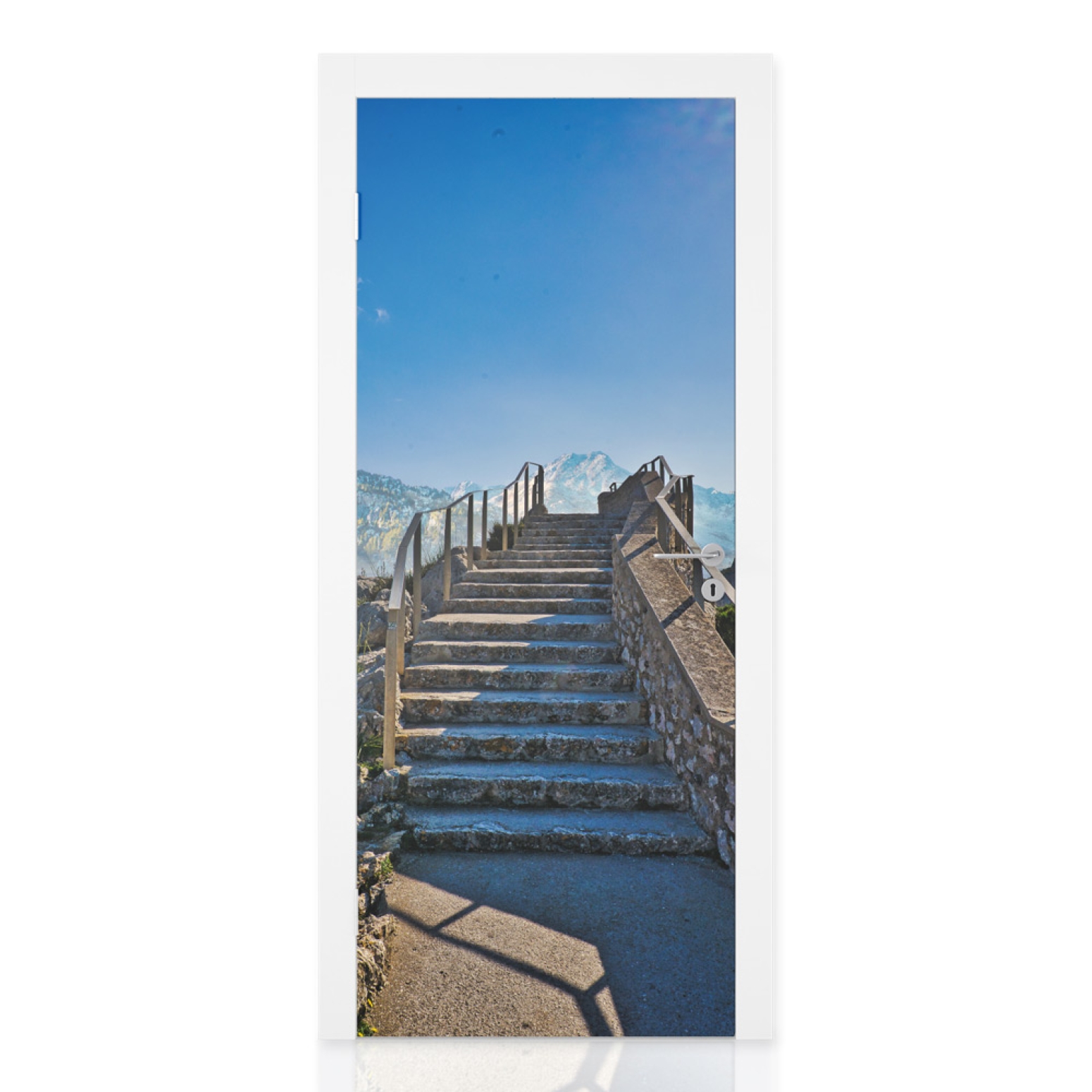 Türfolie Treppe zum Bergpanorama Hauptbild