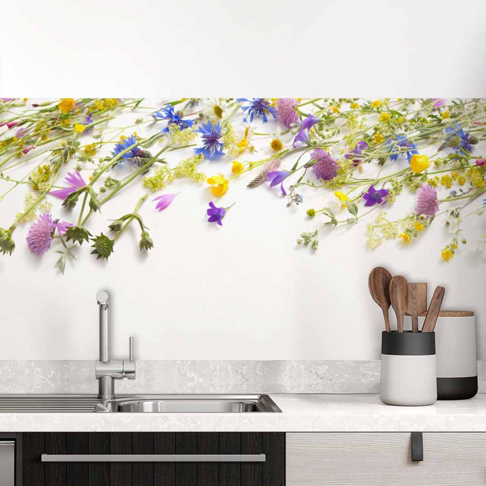 Küchenrückwand Folie Wildblumen – Frische und Farbe in Ihrer Küche Hauptbild