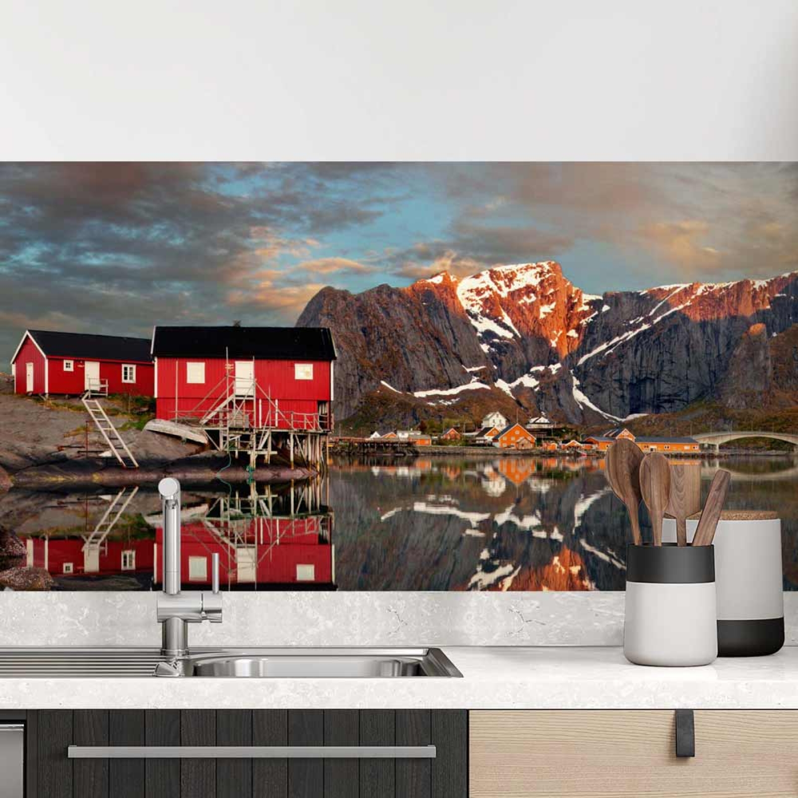 Küchenrückwand Folie Norwegens See Charme Hauptbild 1