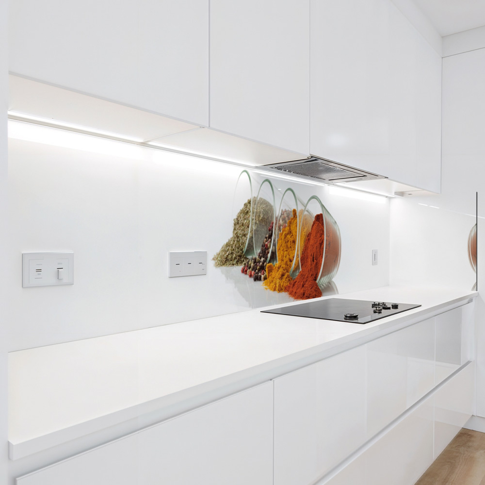 Küchenrückwand Platte Gewürzvielfalt im Glas Artikelbild 1