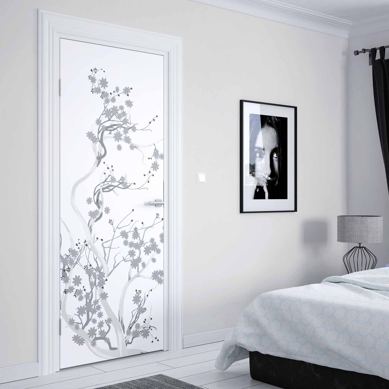 Türfolie mit zarten Kirschblütenzweigen im japanischen Stil Artikelbild 2