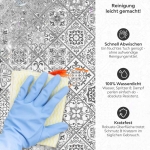 Mobile Preview: Küchenrückwand Platte Diagonales Graues Rautenmuster Produktdetailbild 3: Reinigung leicht gemacht!